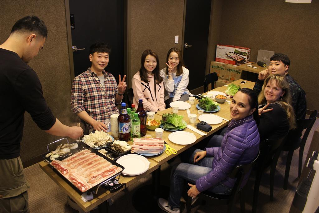 Philstay Dongdaemun Economic Seoul Bagian luar foto